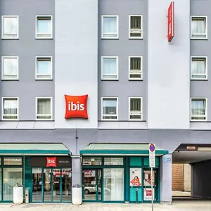 3* מלון Ibis